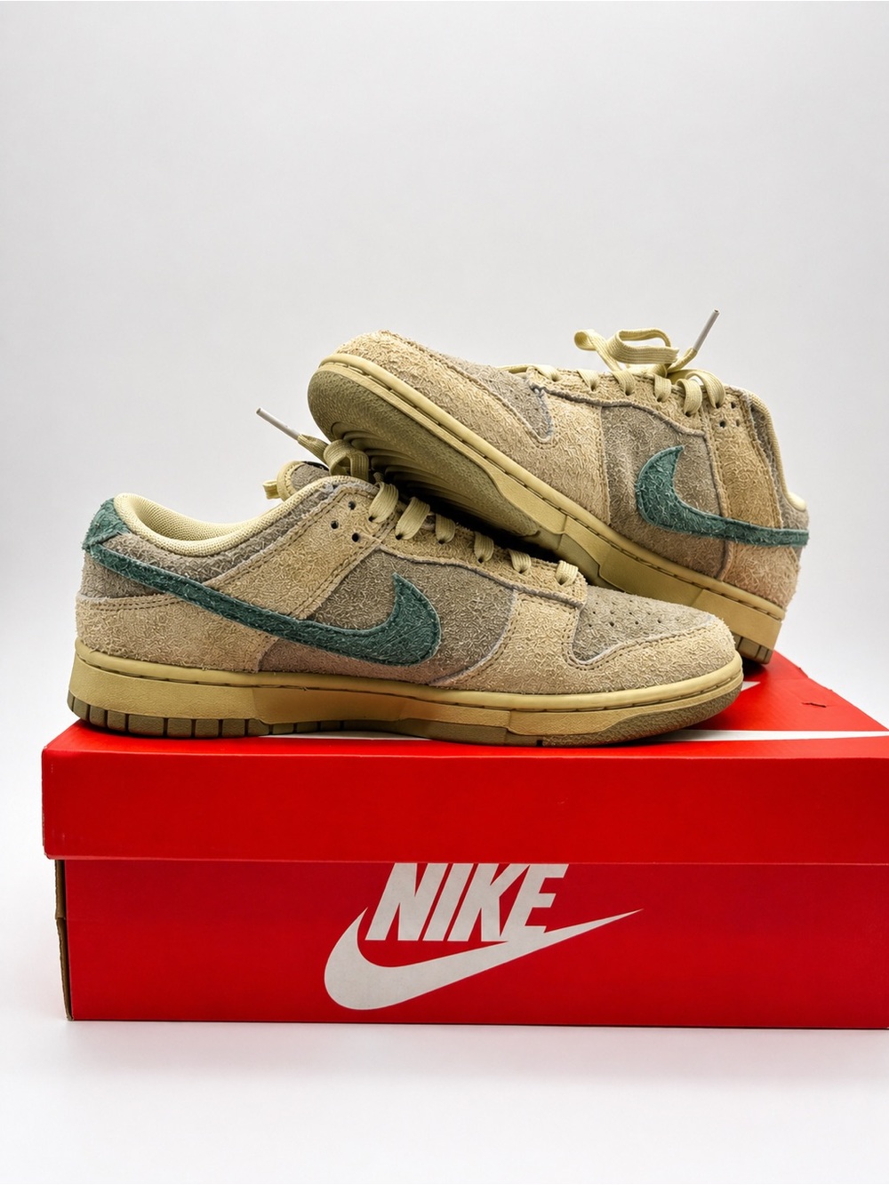 Nike Dunk Low Olive Aura Beige Green Suede Men’s Sneaker New with Box